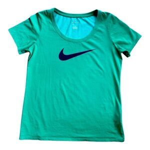 Nike Women's Dri-FIT Athletic Cut Short-Sleeve T-Shirt Top Size Medium